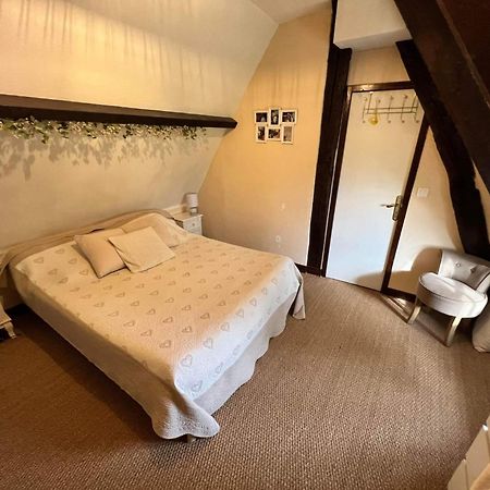 La Chaumiere Bed & Breakfast Saint-Martin-Saint-Firmin Bilik gambar